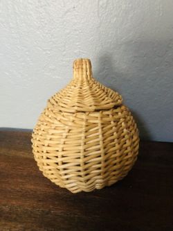 Twig Basket With Lid 