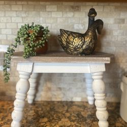 Super cute wood riser