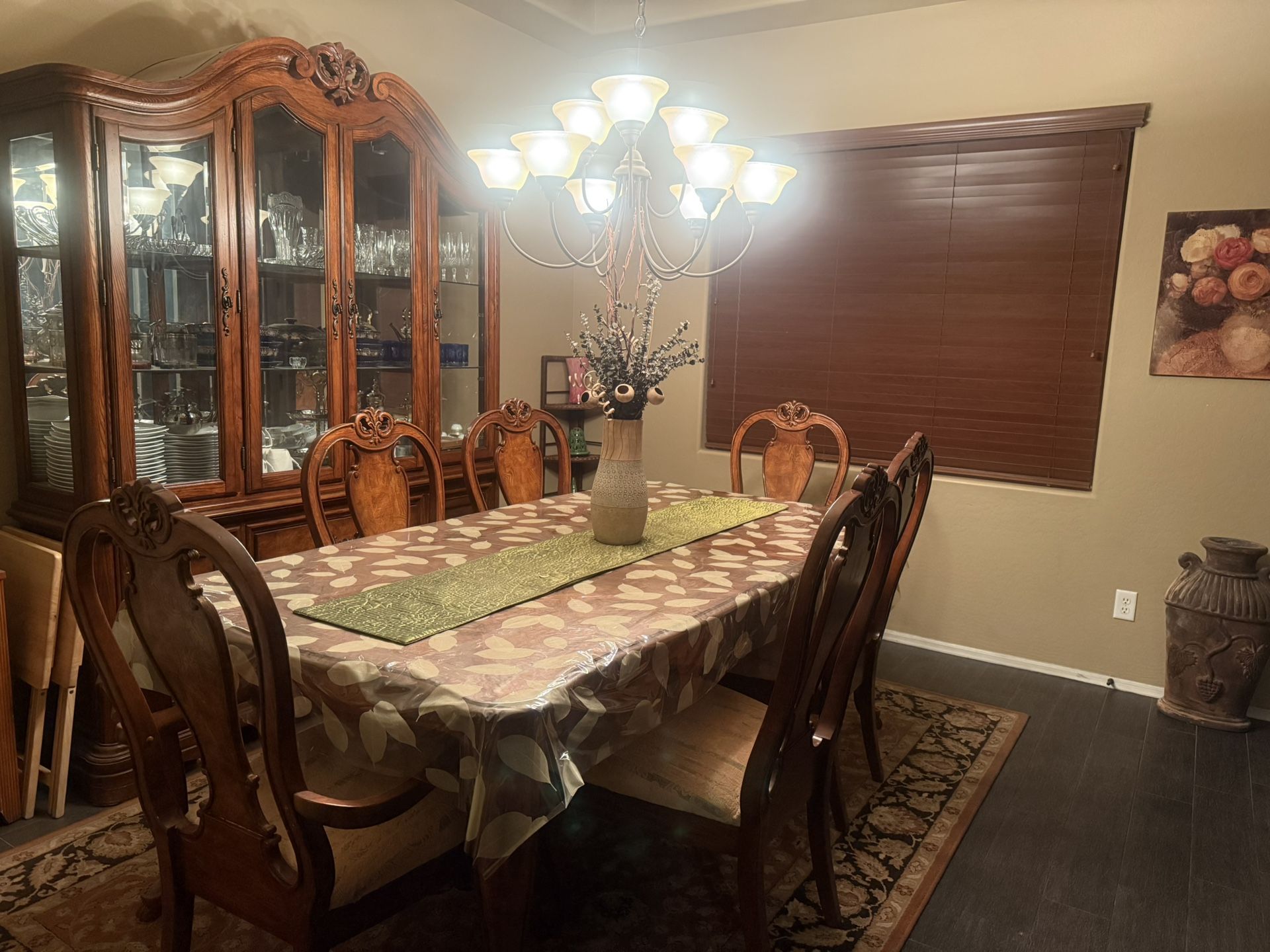 China And Dinner table 6 Chairs