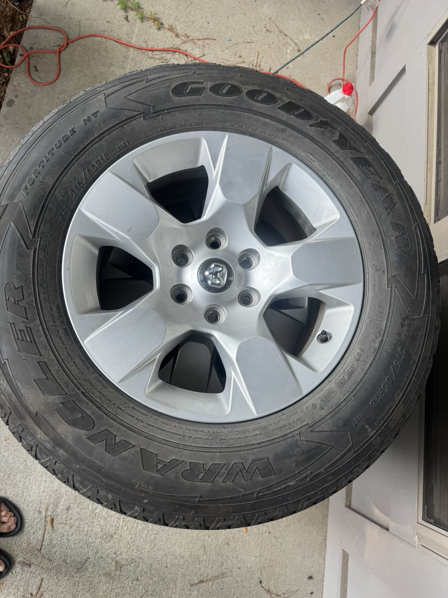 Wheels And Tires 18” Rim 275/65r18 6x5.5 Lug Pattern
