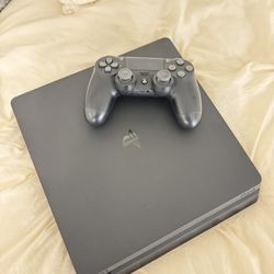 PS4 Slim Console Bundle Controller Headset HDMI Switch