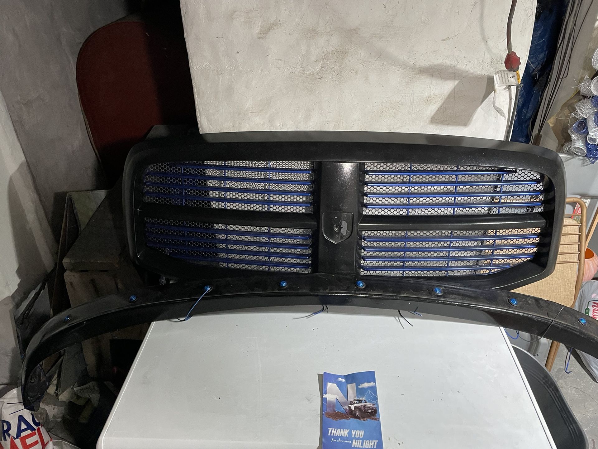 Price Drop 06-08 Dodge Ram 1500 Grill