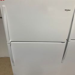 Whirlpool refrigerator top and bottom new scratch and dent 
