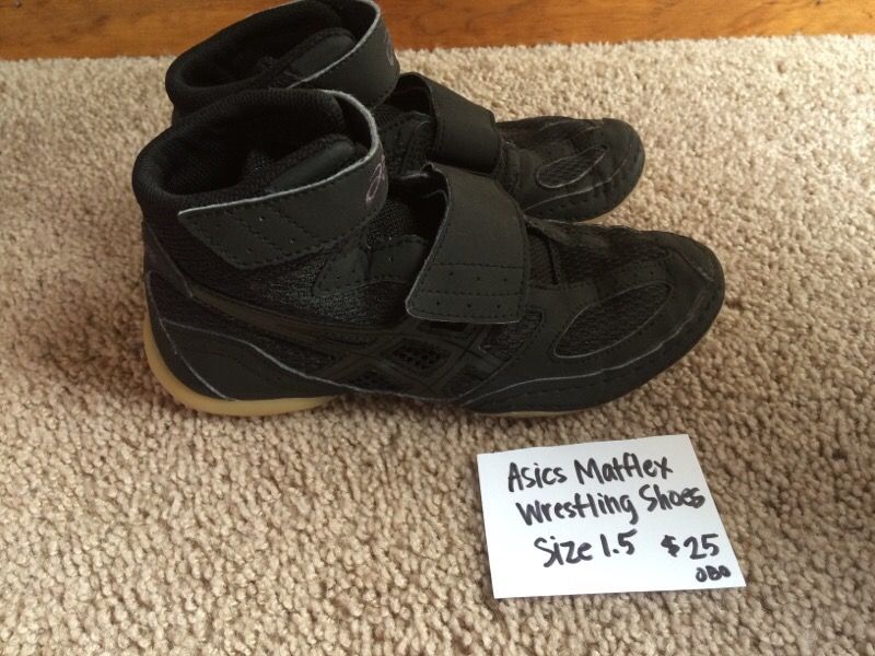 Asics mat flex wrestling shoes youth size 1.5