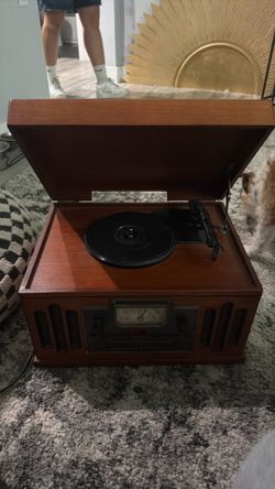 Vintage Crosley Record Player