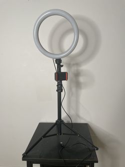 Tripod Light Ring With Cellphone Holder