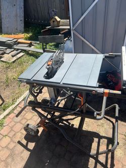 Table saw (Rigid)