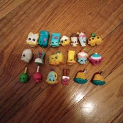 19 Shopkins (Not Sure If That's How You Spell It) $2 For Each