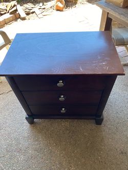 Night stand