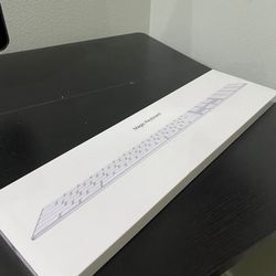 Apple Magic Keyboard with Numeric Keypad