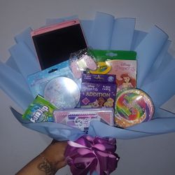 Princess & Moana Graduation Bouquet 