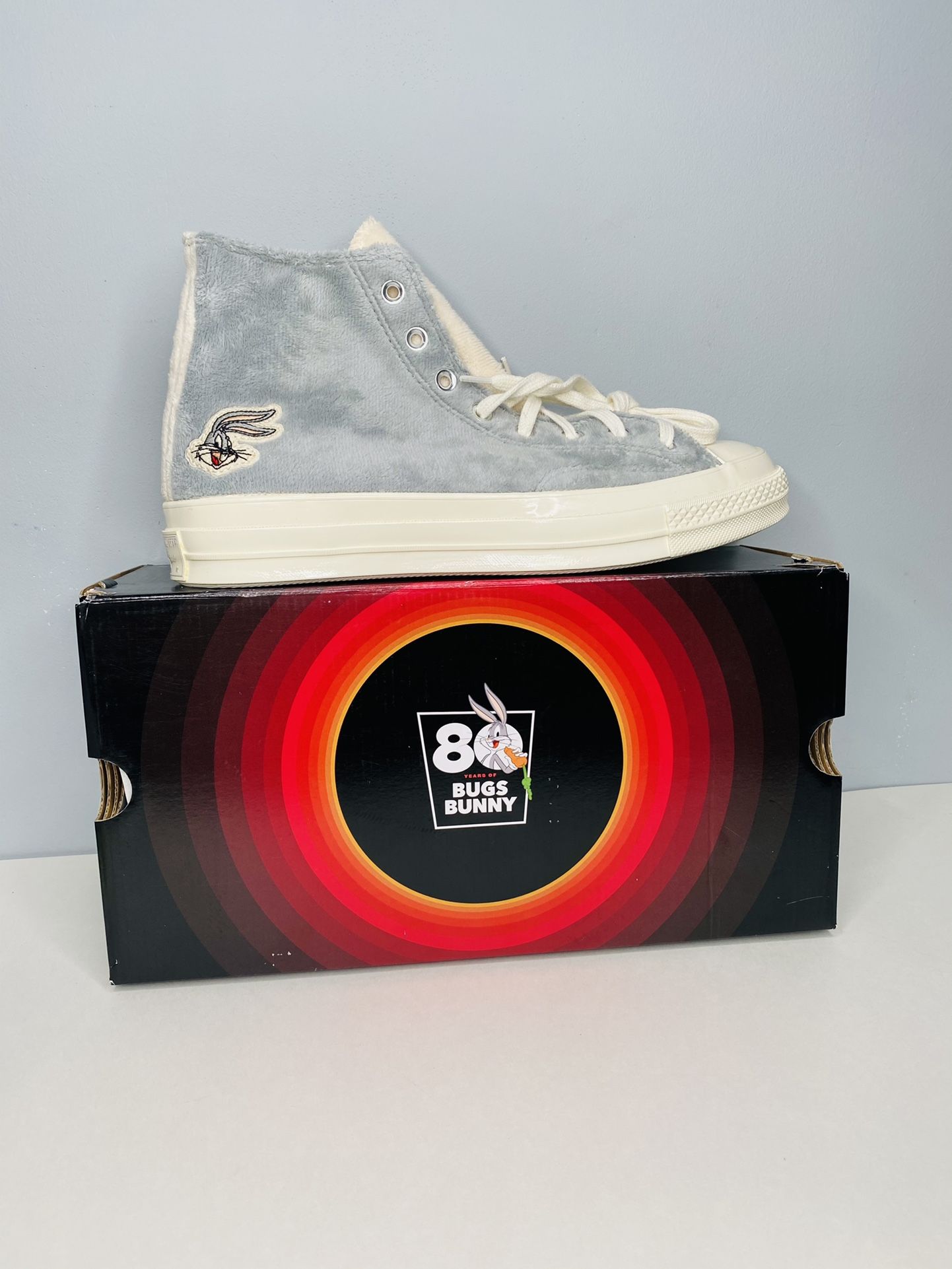 Shoes Universal Unisex Converse X Bugs Bunny Chuck 70 HI 169222C Grey Size : 9.5 & 10 Brand new with original box 100% authentic Fast shipping