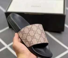Gucci unisex slide, new
