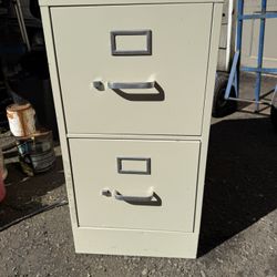 F R E E  Filing Cabinet - 2 Drawer