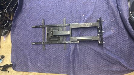 Full Motion TV Wall Mount Bracket