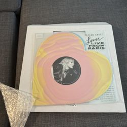 Taylor Swift - Lover (Live From Paris) Heart Shaped Vinyl