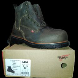 Red Wing DynaForce®
Men's 6-inch Insulated, Waterproof Safety Toe Boot Size 11.5 M