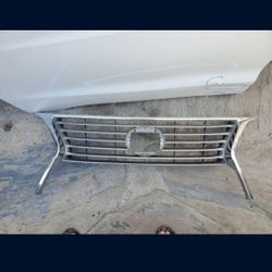 2013 - 2015 LEXUS RX RX350 GRILLE GRILL GENUINE USED OEM. NC1