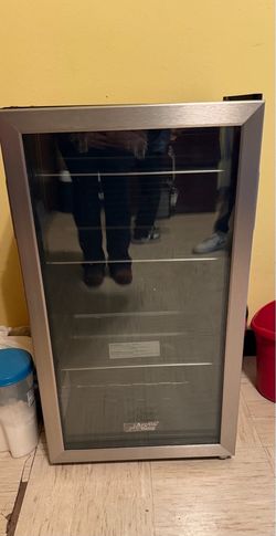 Mini fridge