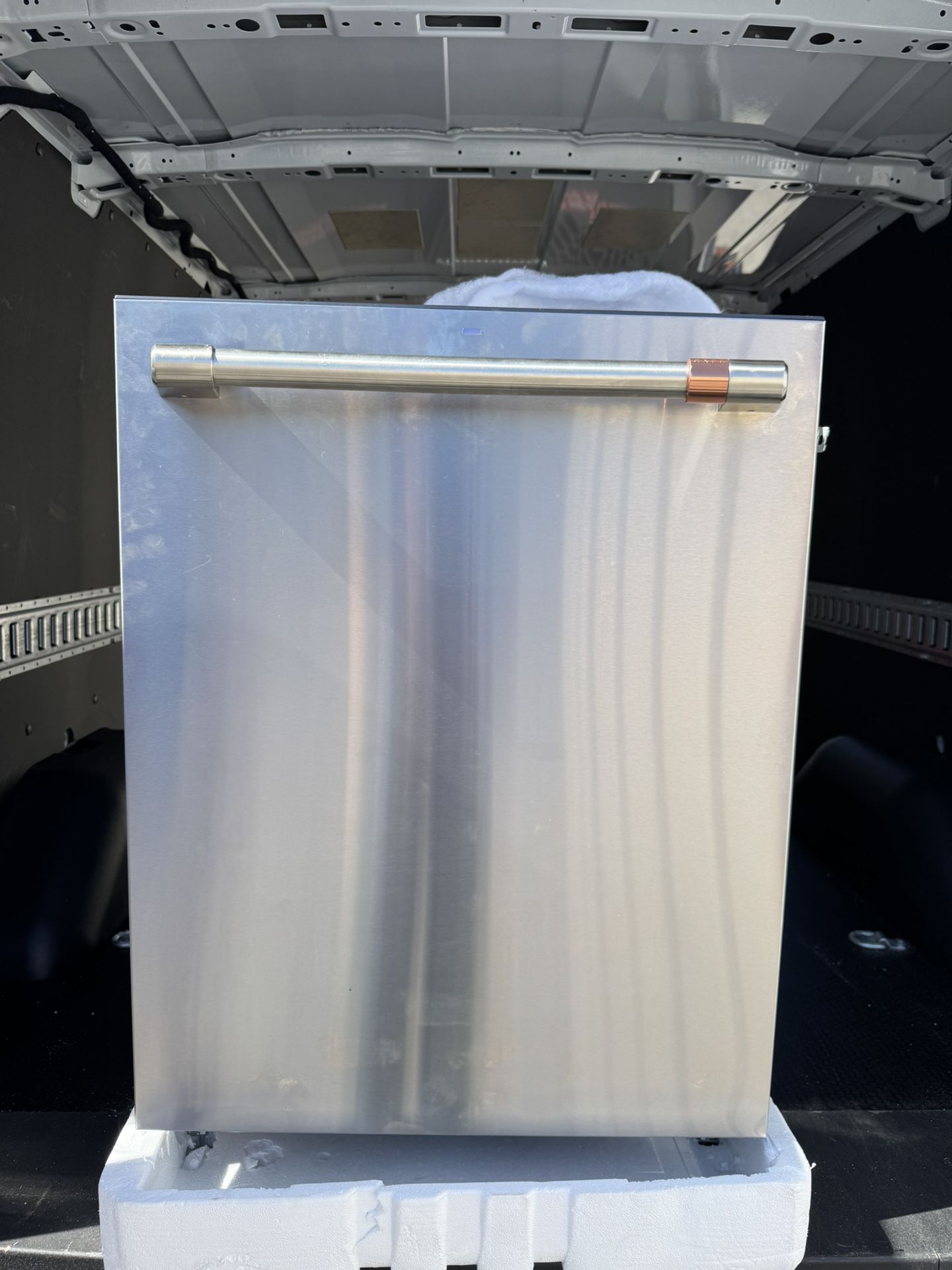 Café™ ENERGY STAR® Stainless Steel Interior Dishwasher with Sanitize and Ultra Wash & Dry
