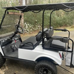  Golf Cart Club Car  Like New Condition 