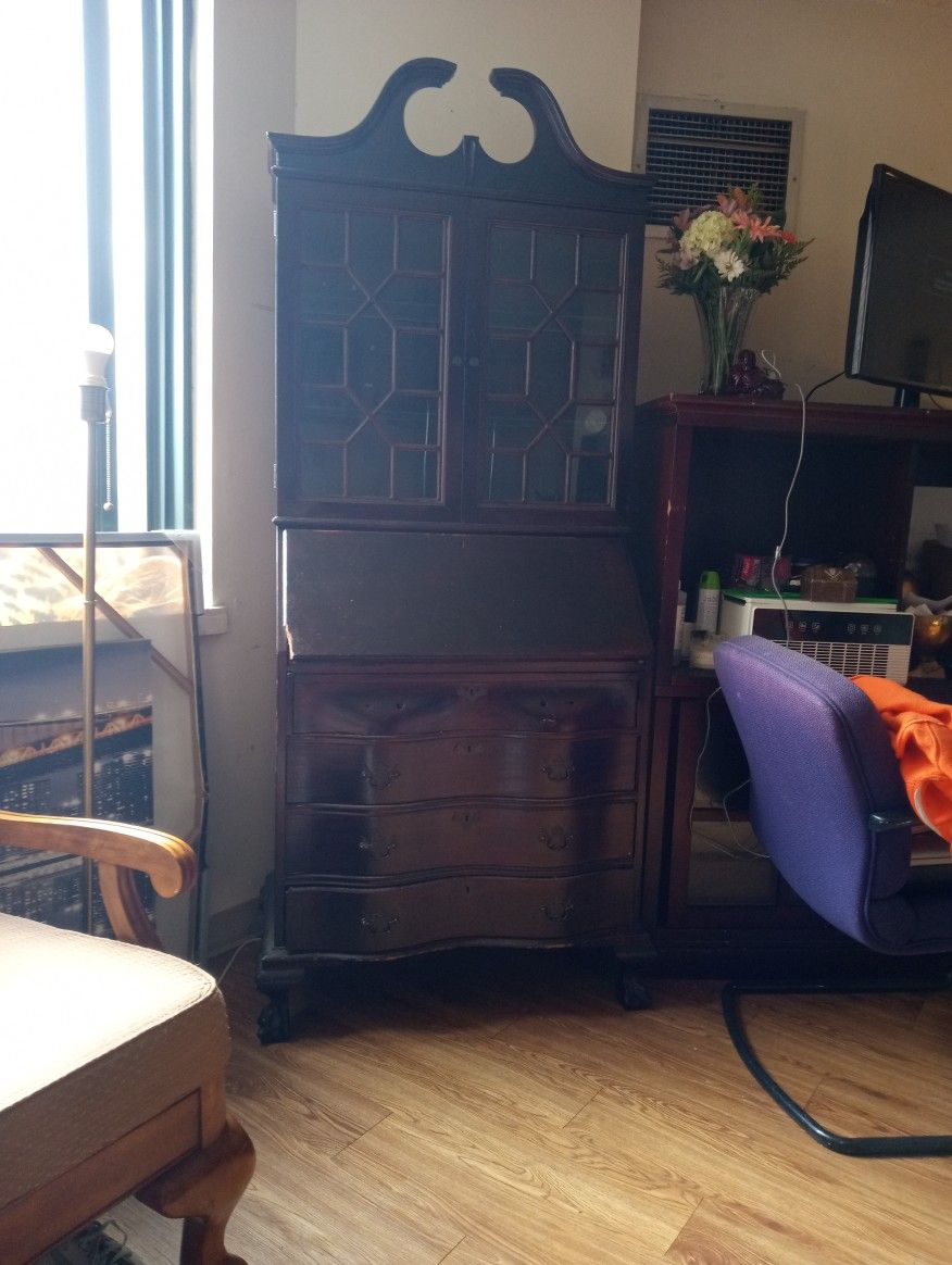 Antique China Cabinet Three Shelves Inside The Glass Frame Light Does Work Inside Open Cabinet Four Drawers Claw Legs Maple Brown Wood