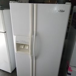 Whirlpool White 25.3 Cu Ft Side By Side Fridge/Freezer 