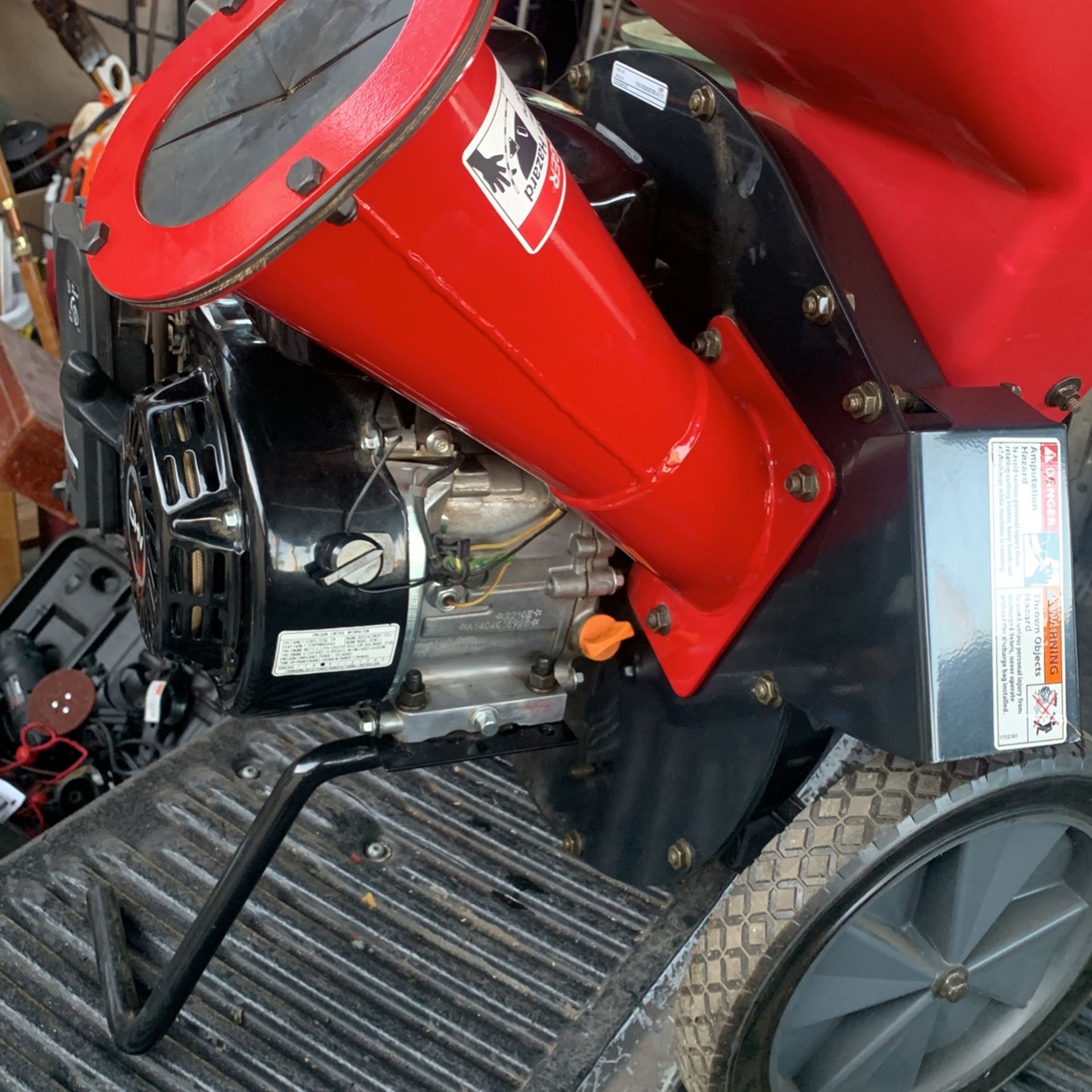 EarthQuake. Chipper/shredder. 212 CC for Sale in San Diego, CA OfferUp