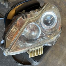 G37 Driver Headlight Assembly 