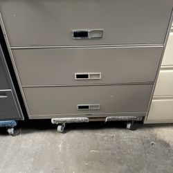 Lateral 3 Drawer Filing Cabinet 