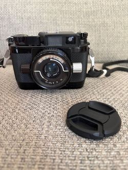 Excellent condition - Nikonos III Waterproof Underwatee 35mm camera with 35mm lens