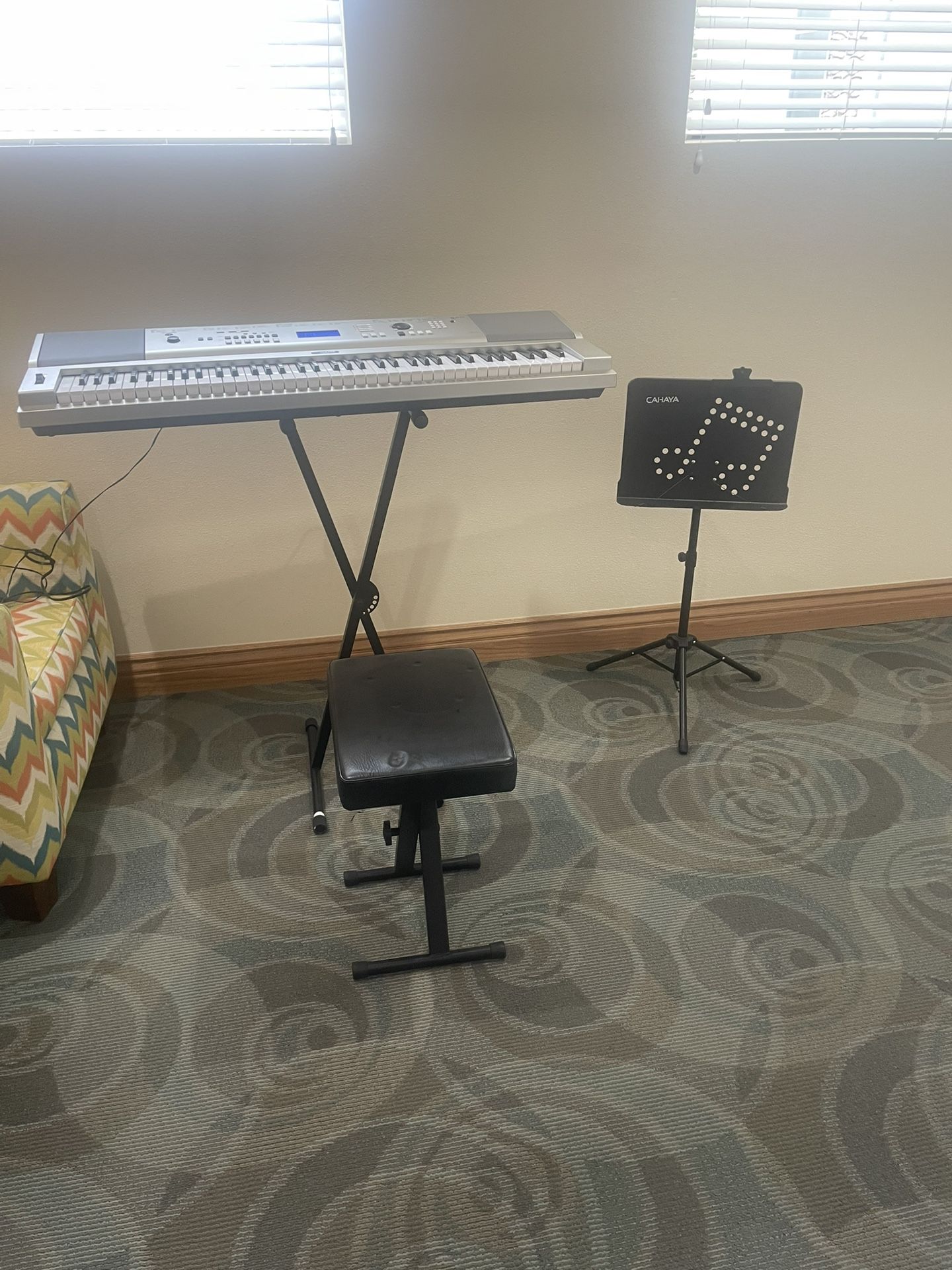 Yamaha You-235 Keyboard W Stand And Chair