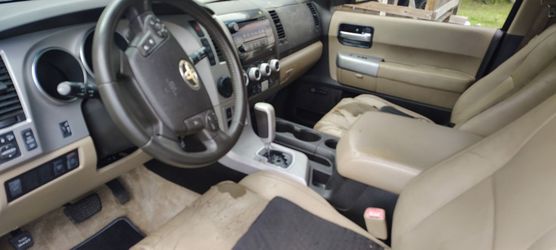 2008 Toyota sequoia( limited)