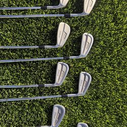 TITLEIST 735 CM CHROME 3-PW IRON SET STIFF FLEX RH