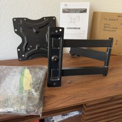 TV Wall Mount (Up To 60”)