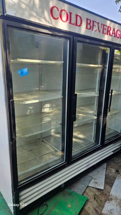 3 glass door beverage cooler