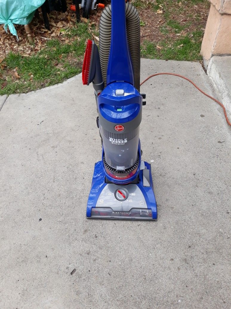 Hoover vacuum Cleaner Model UH71250