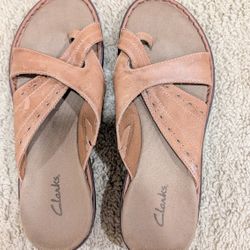 Clarks Leather Toe Loop Sandals 
