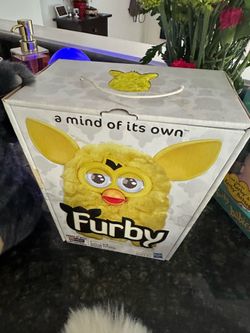 Vintage 7 FURBYs -