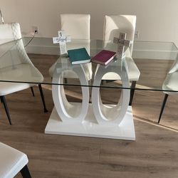 Glass Table With Chairs 