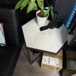 2 Side Table Set (stackable)