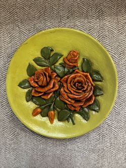 Vintage 1976 3D Roses Hanging Wall Decor