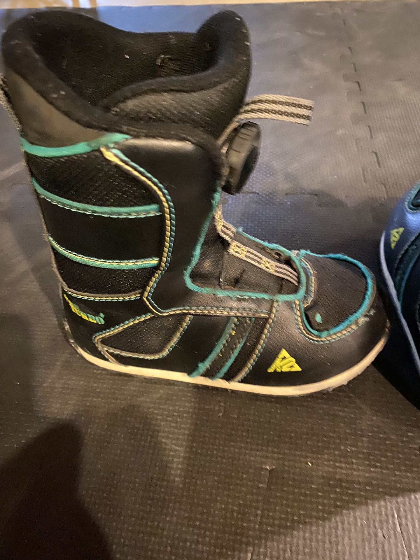 K2 Kids Snowboard Boots Size 1