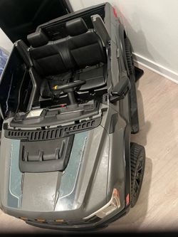 Probably Just Needs Battery Replacement 2 Seater Kids Truck 100$