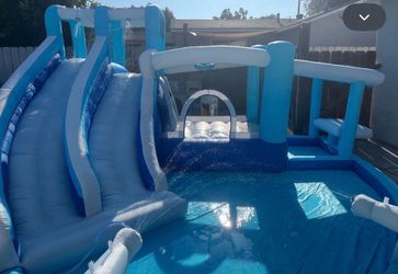 Waterslide with dual slides