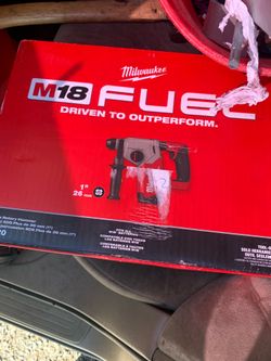 Milwaukee rotar hammer and 8.0 forge battery