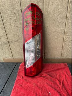 2014 2015 2016 2017 2018 2019 2020 2021 2022 2023 FORD TRANSIT 150/250/350 RIGHT TAIL LIGHT OEM USED