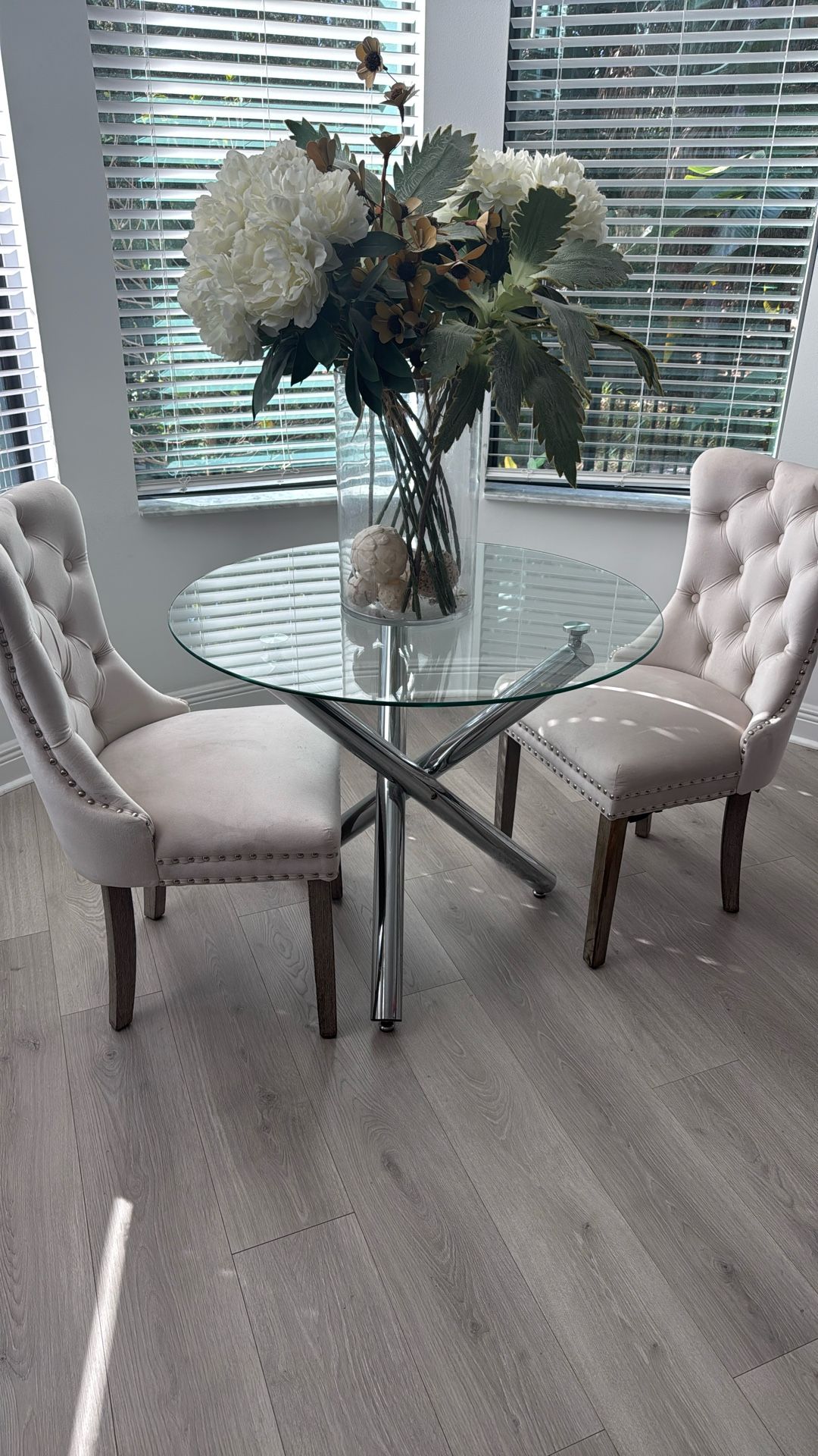 Round Glass Dining Table