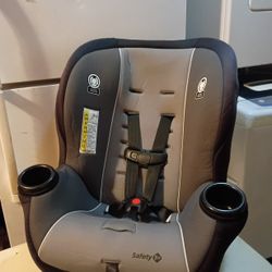 Safety 1st Car Seat CURRENT NOT EXPIRED Great Condition 