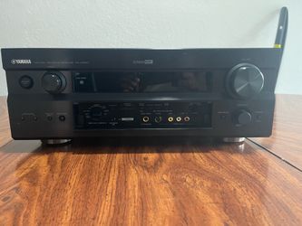 Yamaha model rx-v2500
